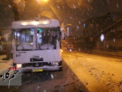 گزارش تصویری/آماده باش و حرکت ناوگان اتوبوسهای سازمان حمل و نقل بارو مسافر شهرداری رشت در برف