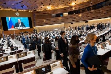 تحریم سخنرانی لاوروف توسط ۱۰۰ دیپلمات