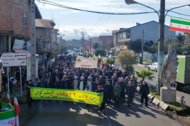 تصاویر حضور شهردار و اعضای شورای شهر کومله در راهپیمایی یوم الله ۲۲ بهمن