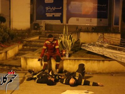 گزارش تصویری از تلاش آتش نشانان برای مهار آتش سوزی مجتمع ونوس منطقه آزاد انزلی